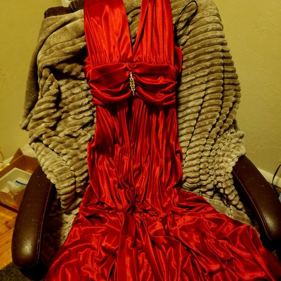 Prom Dress - Picture 1 of 5